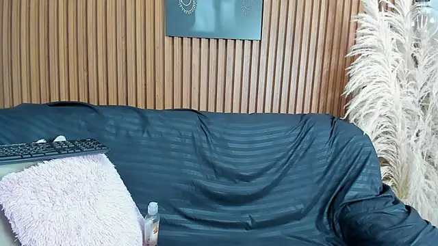 EmmadaSilva online show from 11-02-25, 01:57