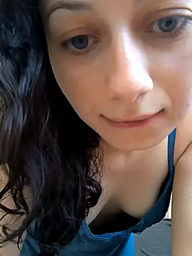 Meiii27 online show from 11-28-25, 03:47