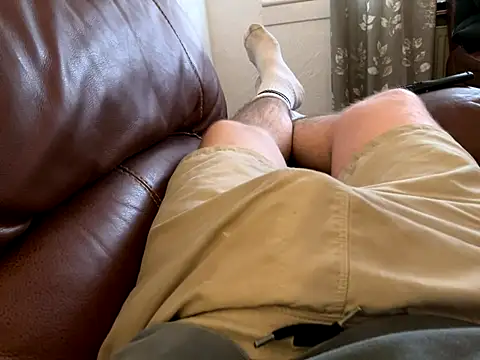 Snapshot of irnbru77 chatting on 12-04-25, 02:37 irnbru77 online show from 12-04-25, 02:37