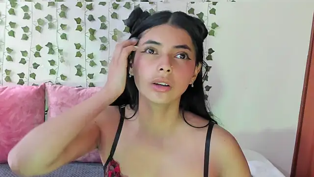 miadaviesx online show from 12-22-25, 07:33