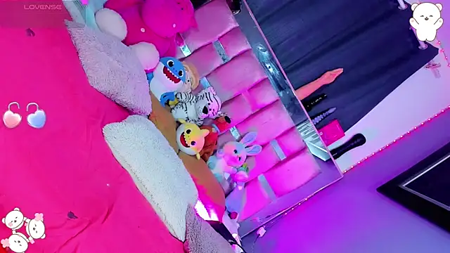 Zulema Zahirx online show from 11-28-25, 02:25