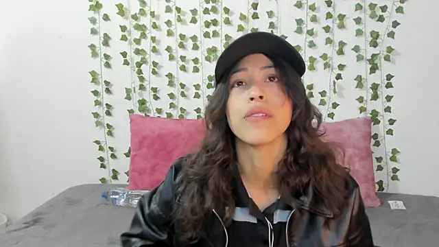 emily jonessxx online show from 01-15-26, 04:44