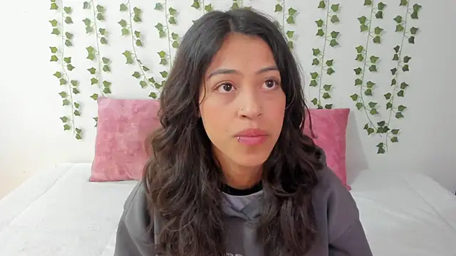 emily jonessxx online show from 02-12-26, 06:14