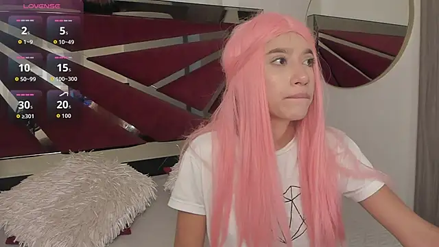 EmmaCarther online show from 10-31-25, 03:57