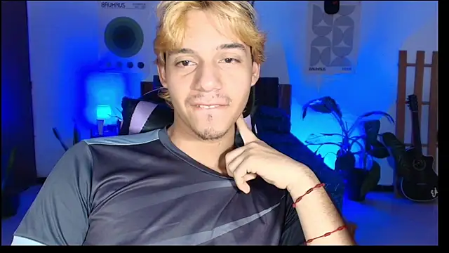 Habel  moretti online show from 02-25-26, 07:12