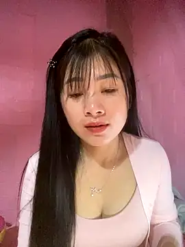 Snapshot of o-one-o chatting on 12-14-25, 01:33 o-one-o online show from 12-14-25, 01:33