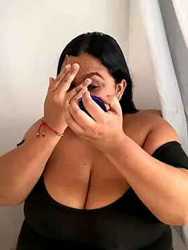 Snapshot of jasminboobs_ chatting on 11-01-25, 01:24 jasminboobs online show from 11-01-25, 01:24