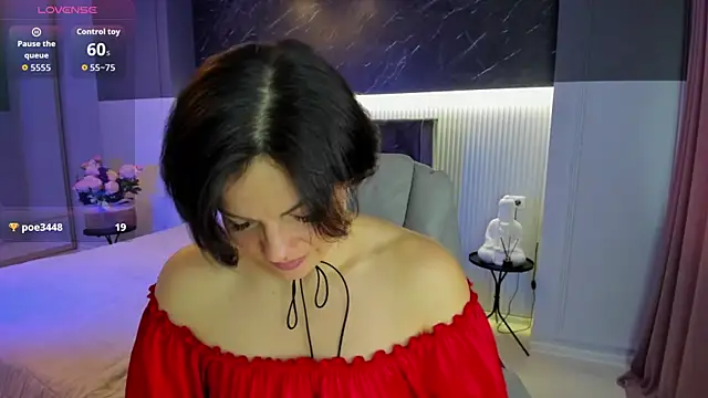 Snapshot of Wow_Maya chatting on 12-14-25, 04:40 Wow Maya online show from 12-14-25, 04:40