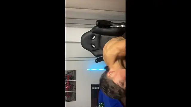 Snapshot of JUSTIN_JHONS chatting on 11-21-25, 03:38 JUSTIN JHONS online show from 11-21-25, 03:38