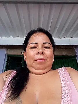 Snapshot of mother2-divorced chatting on 05-11-26, 07:44 mother2-divorced online show from 05-11-26, 07:44