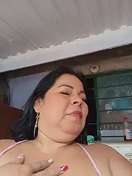 Snapshot of mother2-divorced chatting on 06-06-26, 02:00 mother2-divorced online show from 06-06-26, 02:00