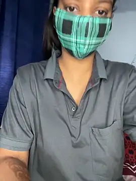 Snapshot of Cute_Marina chatting on 10-27-25, 04:49 Cute Marina online show from 10-27-25, 04:49