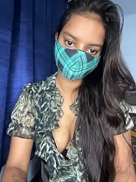 Snapshot of Cute_Marina chatting on 11-01-25, 04:36 Cute Marina online show from 11-01-25, 04:36