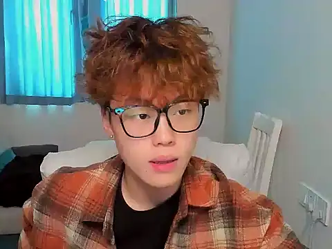 L1kuto online show from 10-28-25, 06:17