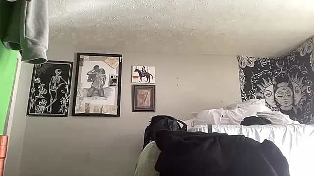 OnGodV1Ooutta10 online show from 11-08-25, 04:29