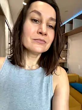 AliceLili online show from 10-30-25, 09:11