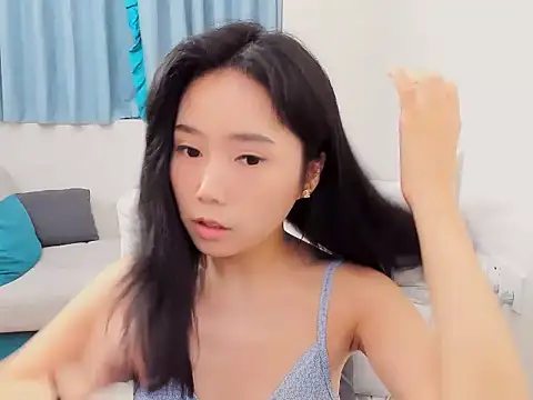 Snapshot of jinjin126 chatting on 10-29-25, 10:17 jinjin126 online show from 10-29-25, 10:17