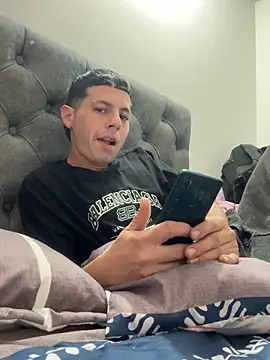 Yeison 8012 online show from 03-14-26, 04:51