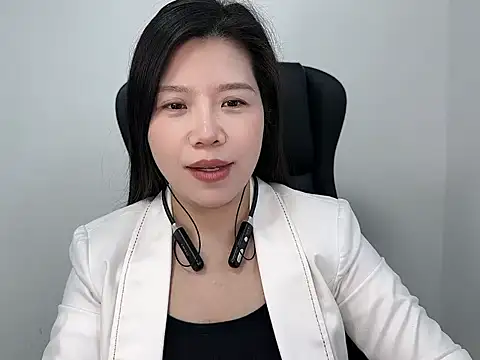 Snapshot of helen31 chatting on 10-23-25, 07:40 helen31 online show from 10-23-25, 07:40