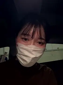 Snapshot of karenchaaan chatting on 10-28-25, 08:07 karenchaaan online show from 10-28-25, 08:07