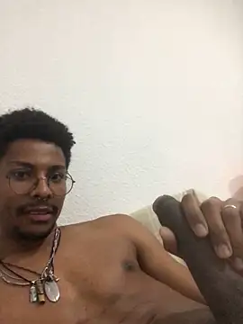 Snapshot of Albert_Madrid chatting on 12-05-25, 08:27 Albert Madrid online show from 12-05-25, 08:27