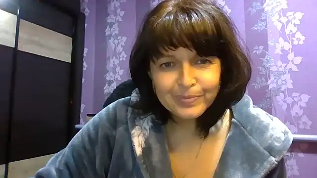 Snapshot of CountessLuna chatting on 10-27-25, 12:42 CountessLuna online show from 10-27-25, 12:42