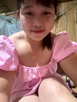 Snapshot of love_pusy09 chatting on 12-01-25, 01:43 love pusy09 online show from 12-01-25, 01:43