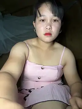 Snapshot of love_pusy09 chatting on 12-18-25, 04:40 love pusy09 online show from 12-18-25, 04:40