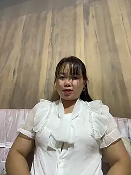 Snapshot of love_pusy09 chatting on 05-12-26, 12:41 love pusy09 online show from 05-12-26, 12:41