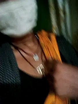 Snapshot of Hot_princess_1 chatting on 11-16-25, 04:12 Hot princess 1 online show from 11-16-25, 04:12