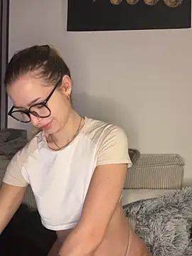 Snapshot of AlyssaSchwarz chatting on 12-01-25, 05:51 AlyssaSchwarz online show from 12-01-25, 05:51