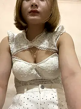 Emma sexy98 online show from 10-31-25, 11:33