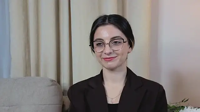 CasandraMickell online show from 10-31-25, 06:09