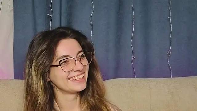 CasandraMickell online show from 11-18-25, 07:18