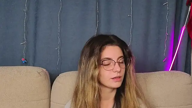 CasandraMickell online show from 11-20-25, 06:29