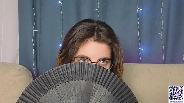 CasandraMickell online show from 11-29-25, 08:45