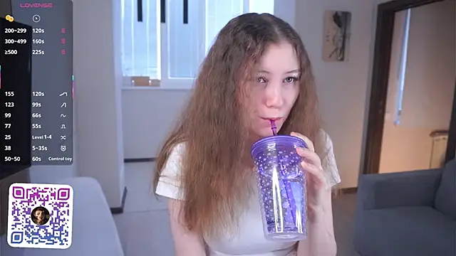 MegganKinson online show from 04-04-26, 04:22