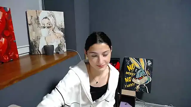 a alessia online show from 10-24-25, 02:13