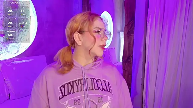 sussiestrawberry online show from 11-15-25, 05:05