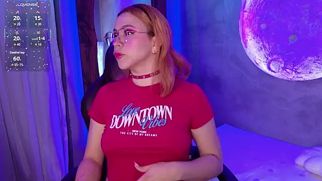 sussiestrawberry online show from 11-20-25, 10:04