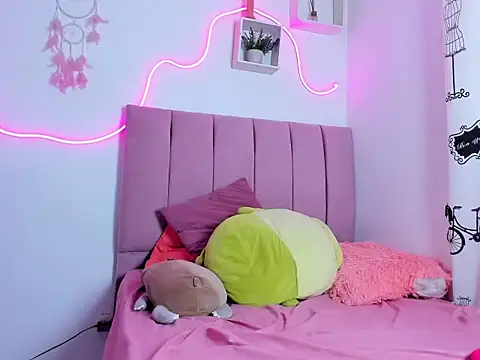 Snapshot of Viko_vegas chatting on 11-20-25, 08:30 Viko vegas online show from 11-20-25, 08:30