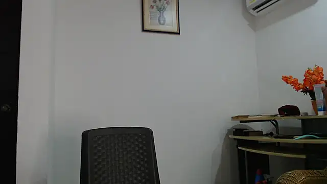 Snapshot of bela1xx chatting on 11-26-25, 03:51 bela1xx online show from 11-26-25, 03:51