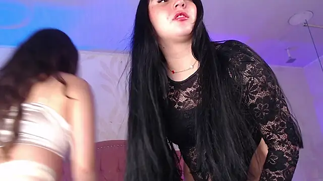 Snapshot of Emmy_Palacios chatting on 12-20-25, 11:50 Emmy Palacios online show from 12-20-25, 11:50