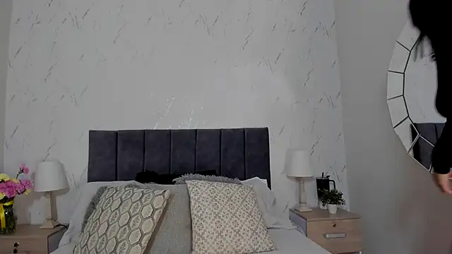 sophie duval online show from 10-26-25, 11:27