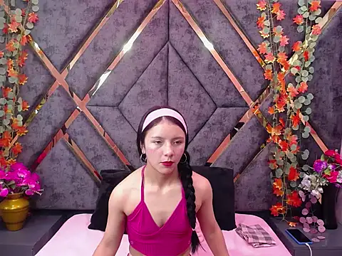 JulietaDiamond online show from 11-24-25, 07:35