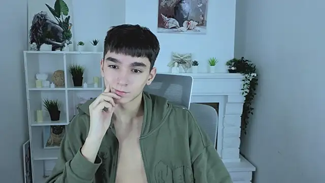 Snapshot of YamiTwink chatting on 12-03-25, 08:29 YamiTwink online show from 12-03-25, 08:29