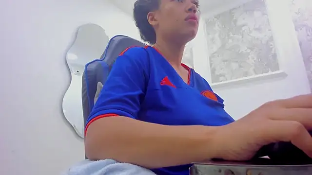 agata18  online show from 04-23-26, 12:15