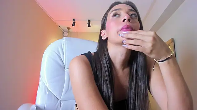 Snapshot of NahimiThompson chatting on 05-07-26, 08:14 NahimiThompson online show from 05-07-26, 08:14