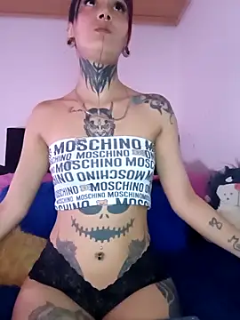 Snapshot of SharonSalazar chatting on 11-20-25, 03:07 SharonSalazar online show from 11-20-25, 03:07