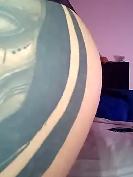 Snapshot of SharonSalazar chatting on 11-29-25, 01:19 SharonSalazar online show from 11-29-25, 01:19